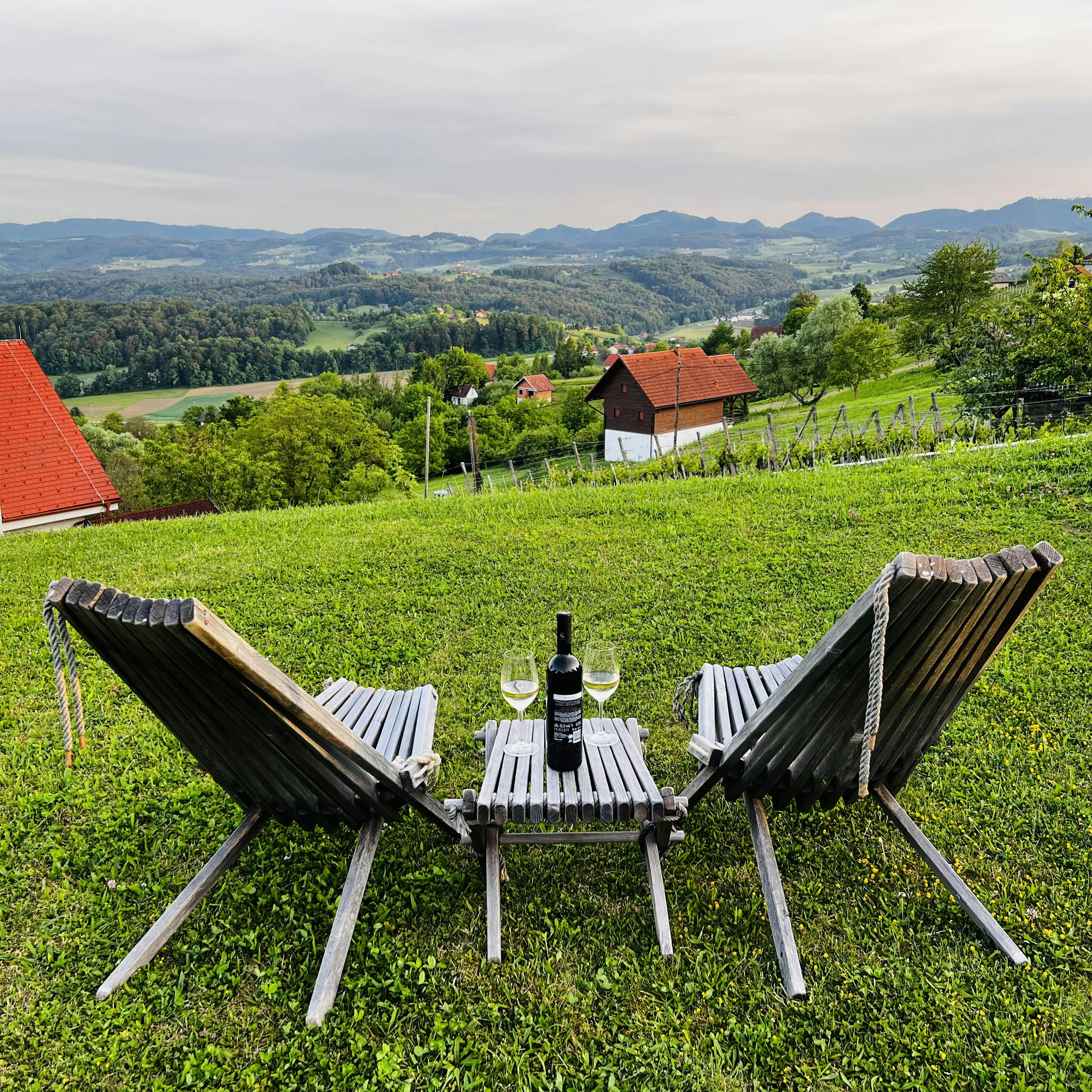 Apartamento para alugar por € 900 por mês em Podčetrtek, Imenska Gorca