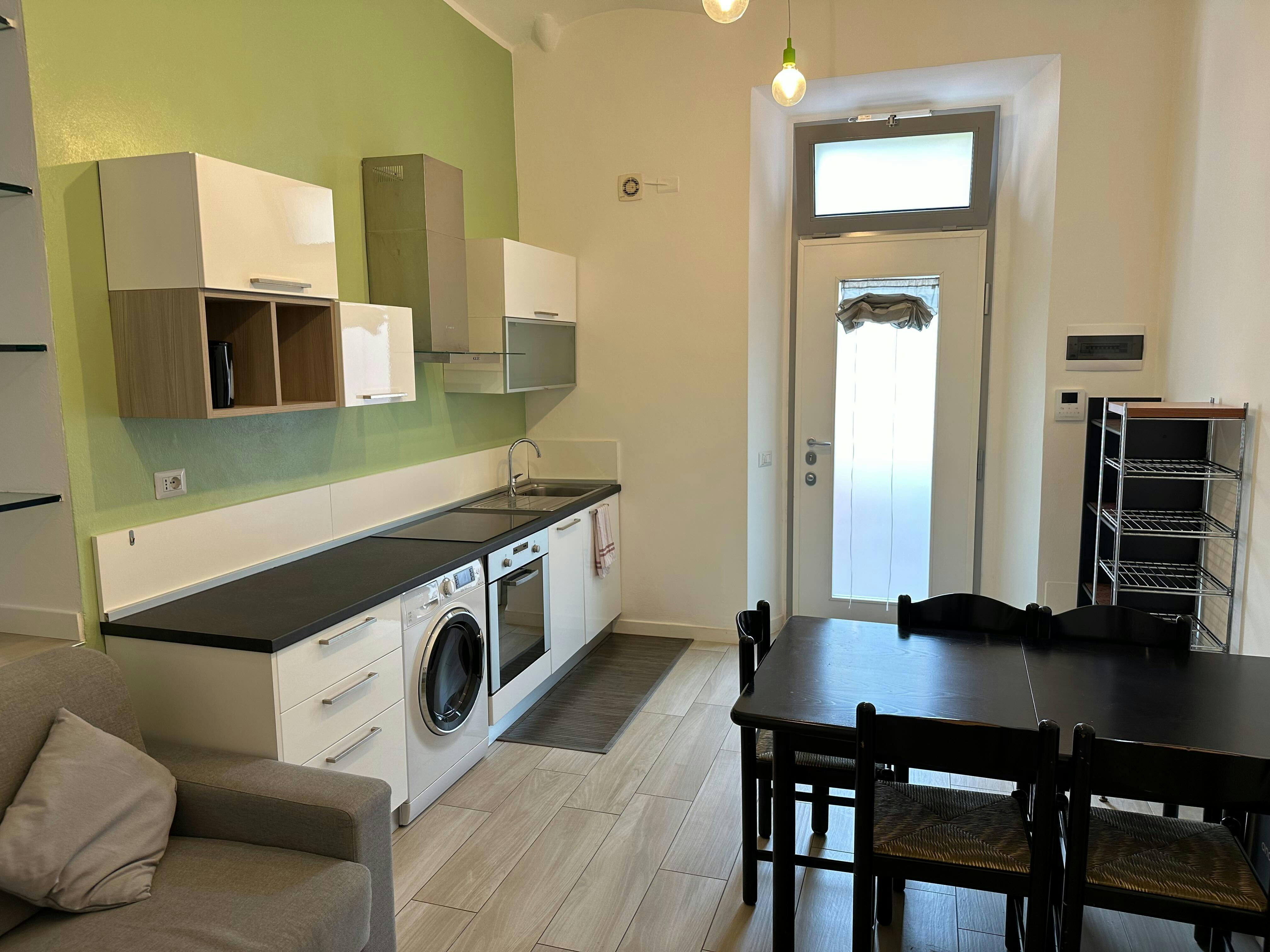 Corso San Gottardo, Milan