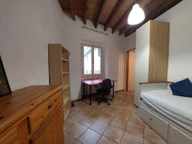 Private room for rent for €300 per month in Florence, Via dei Pandolfini