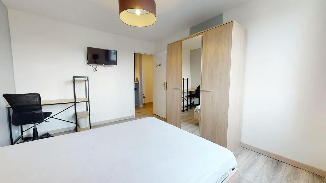 Private room in Rue Joachim du Bellay, Toulouse (1531737) room image 2