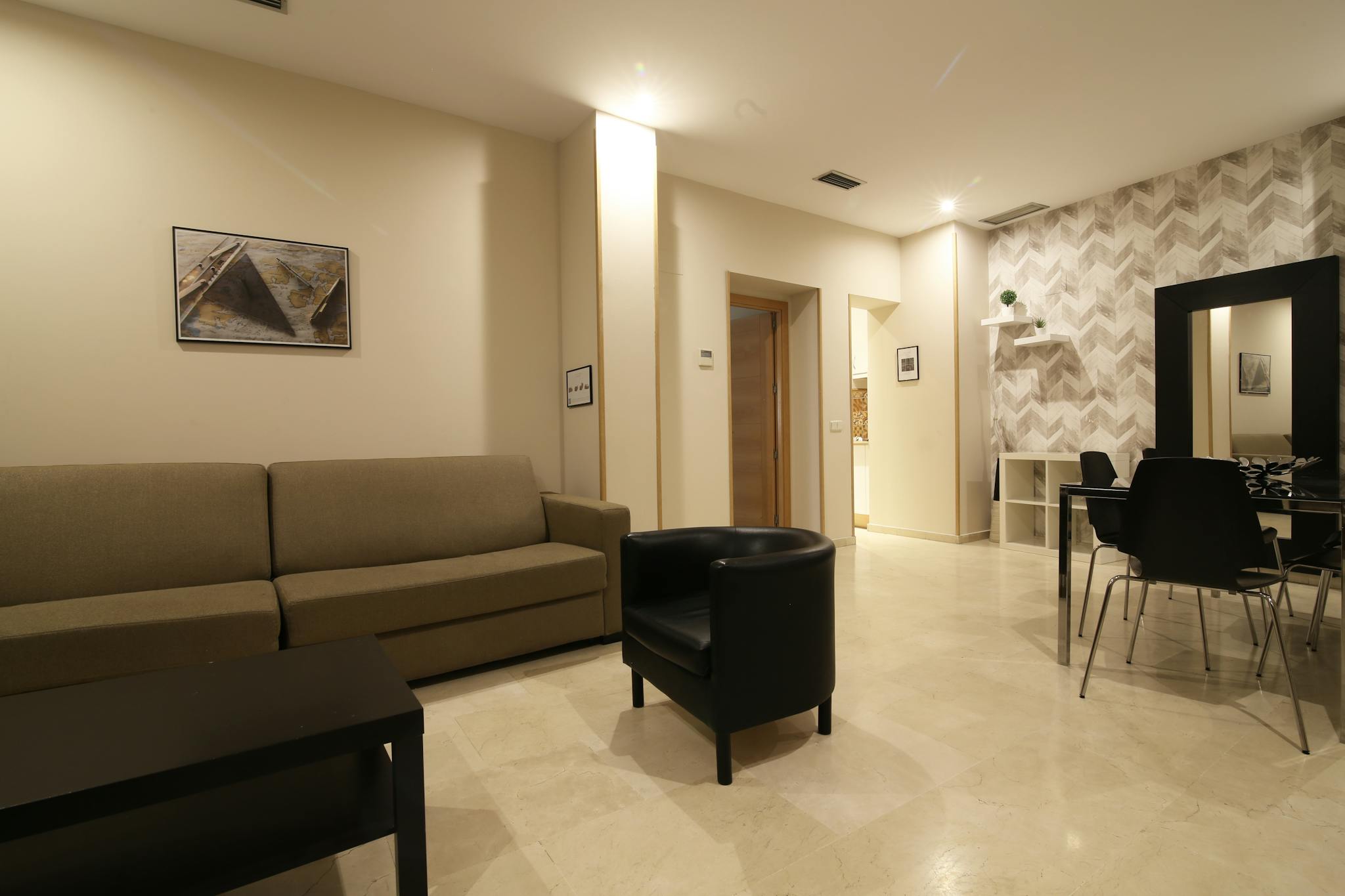 Calle de los Bordadores, Madrid preview