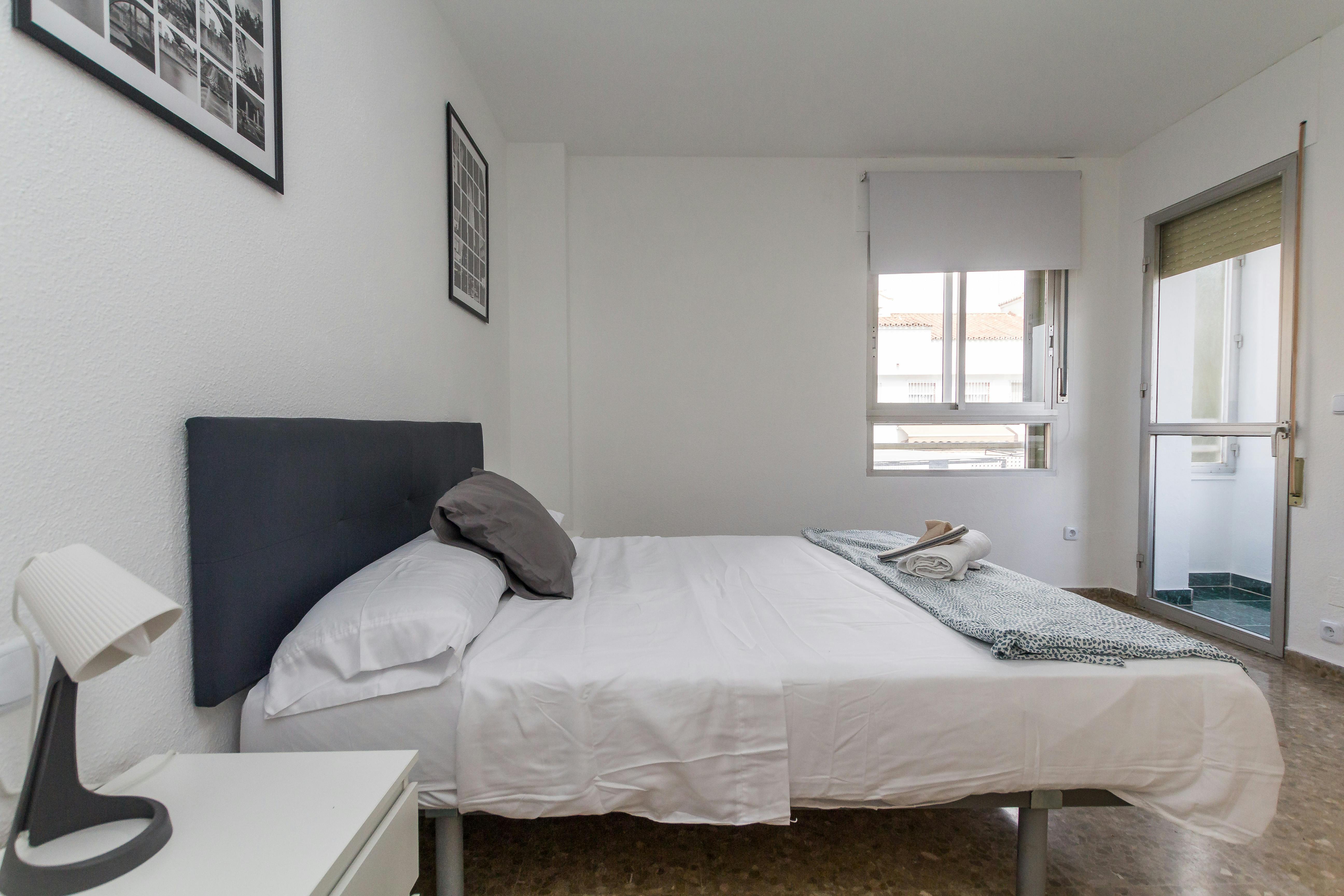 Calle Fernández Alarcón, Málaga preview