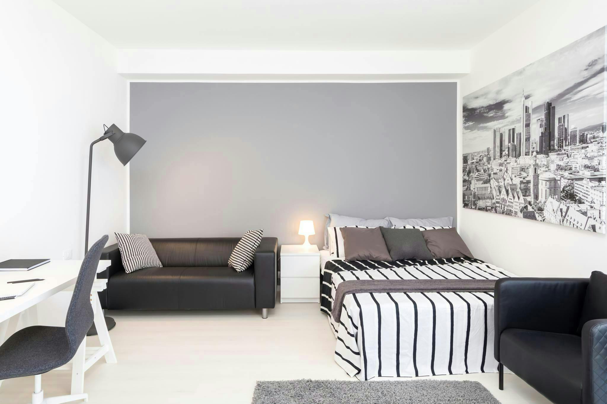 Via Milano, Venice preview