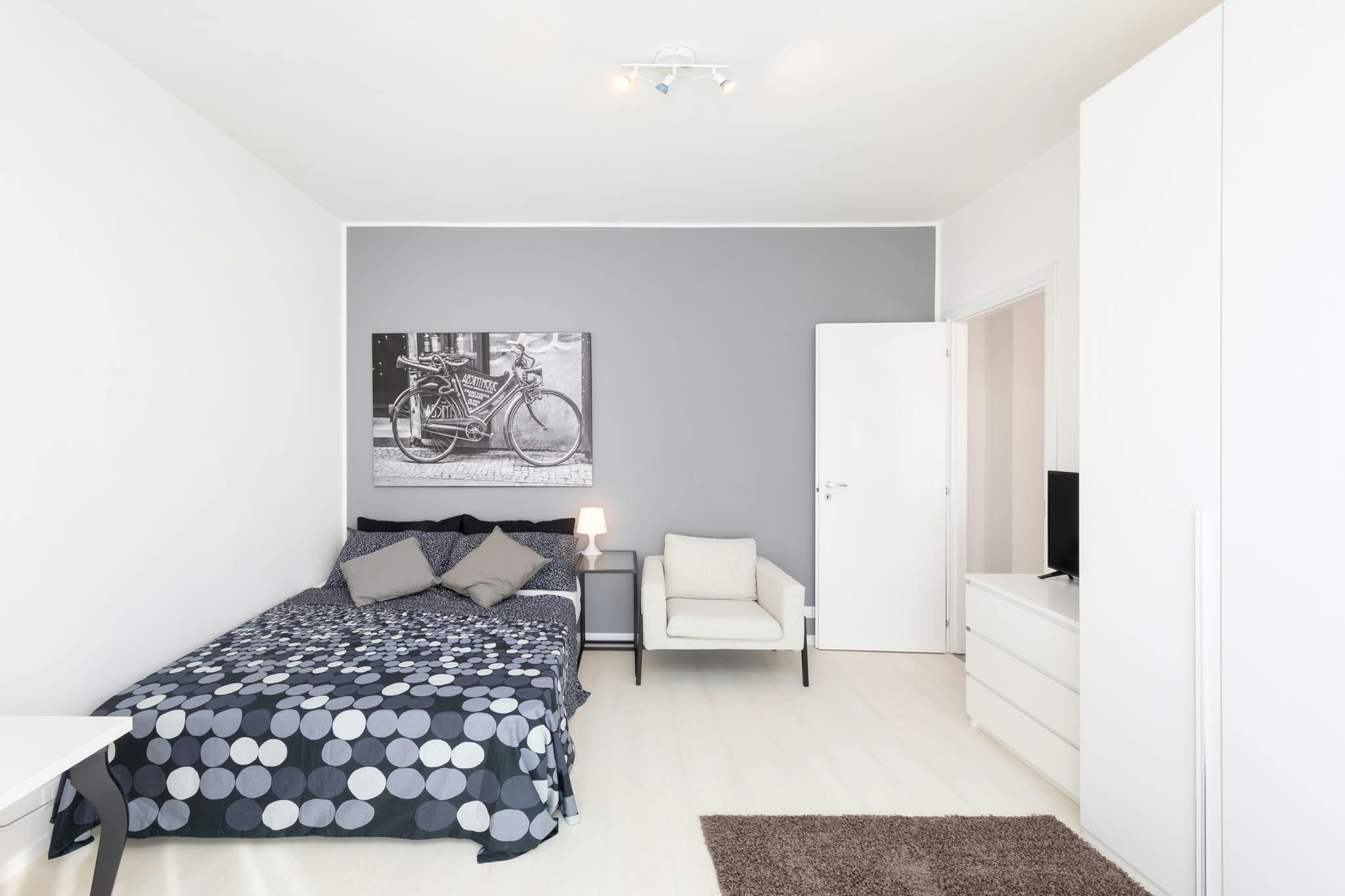 Via Milano, Venice preview