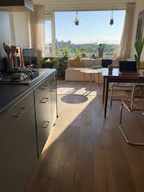Apartment for rent for €1,500 per month in Utrecht, Eisenhowerlaan
