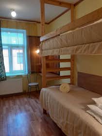 Appartement te huur voor € 420 per maand in Riga, Matīsa iela