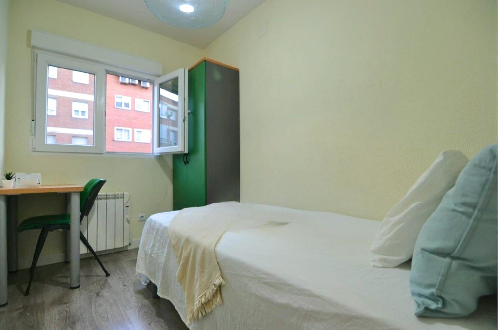 Calle Alicante, Getafe preview