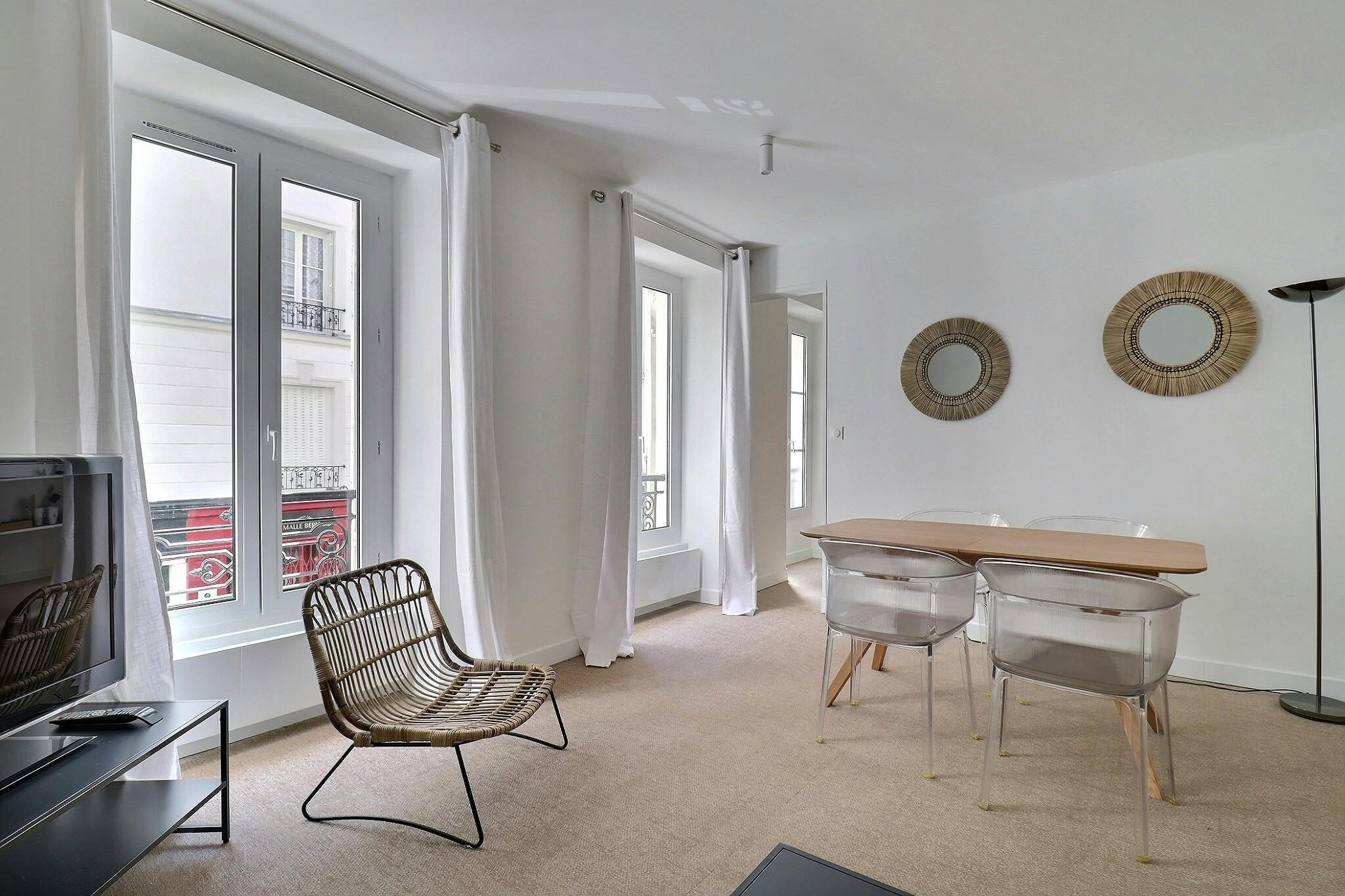 Apartment for rent for €3,286 per month in Paris, Rue de l'Exposition