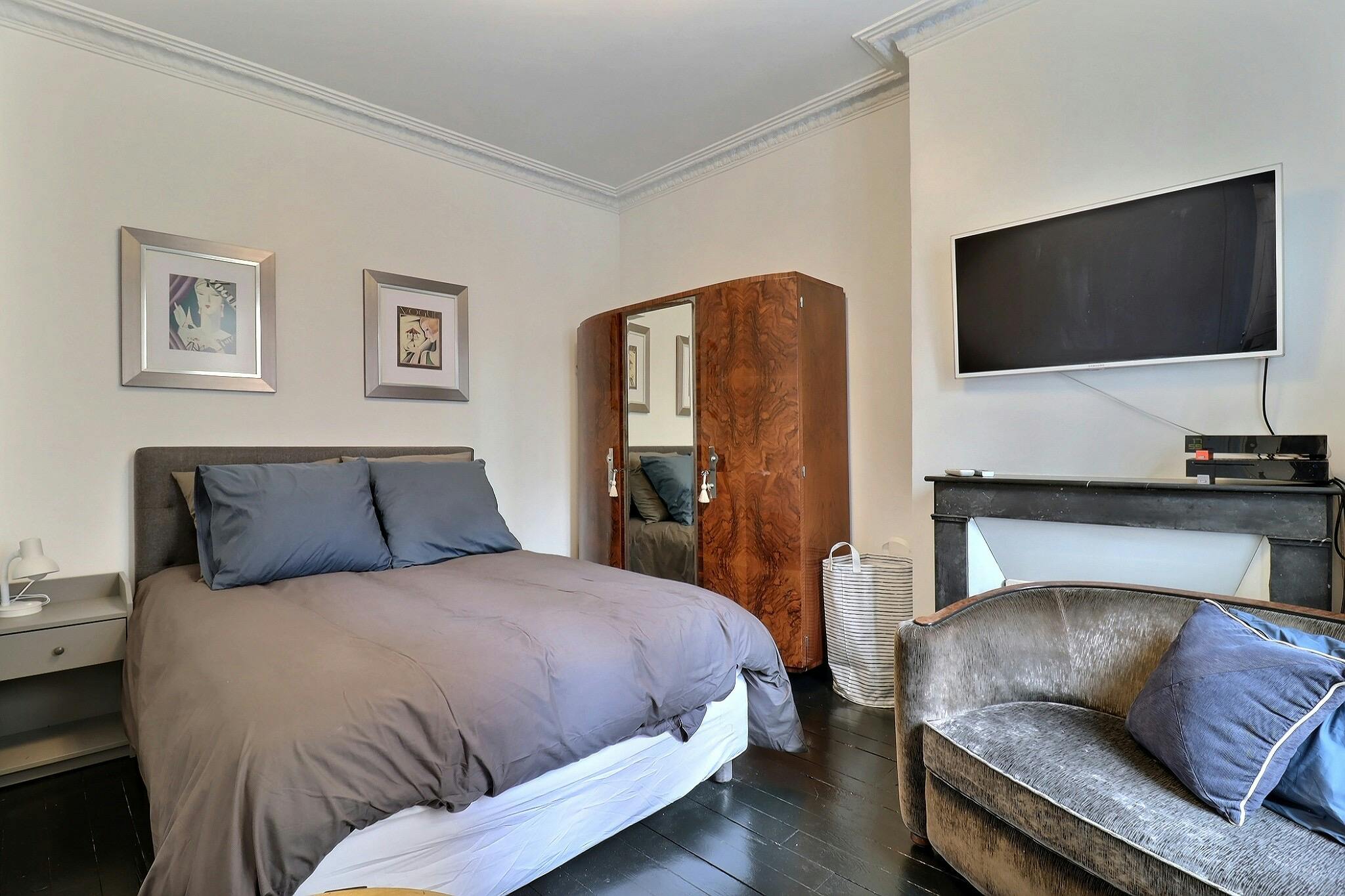 Rue de la Comète, Paris preview