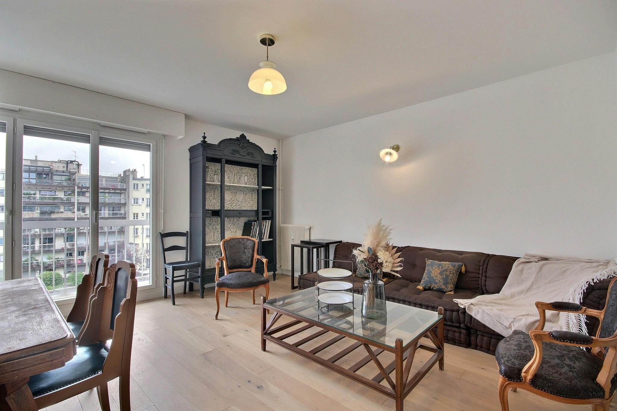 Rue Guillaume Bertrand, Paris preview