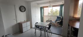 Cameră privată de închiriat pentru 430 EUR pe lună în Avignon, Avenue de la Trillade
