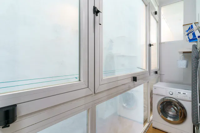 2-Bedroom Apartment in Carrer d'Enric Granados, Barcelona (1532434) room image 40