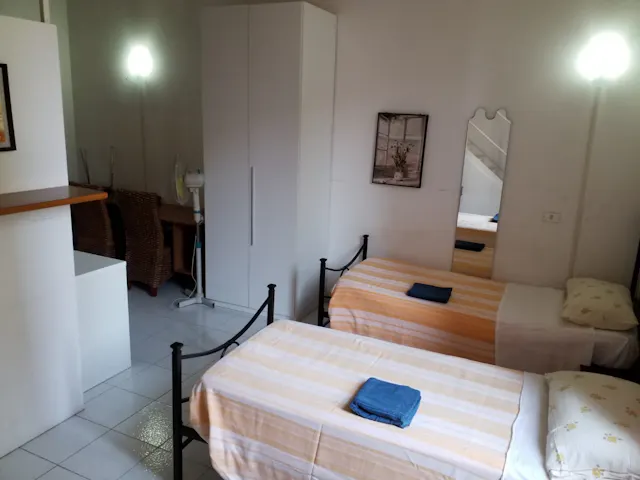 Shared room in Via Pavia, Milan (1532501) room image 1