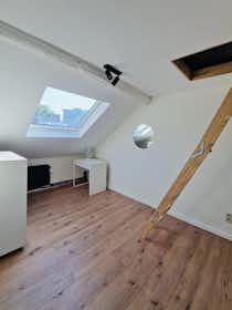 Private room for rent for €670 per month in Saint-Josse-ten-Noode, Rue des Secours