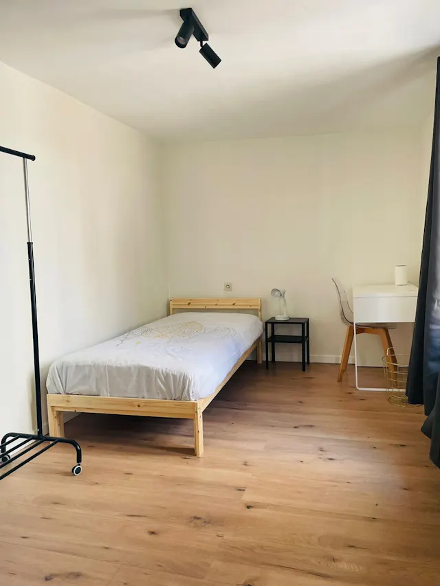 Private room in Rue des Secours, Saint-Josse-ten-Noode (1532508) room image 1