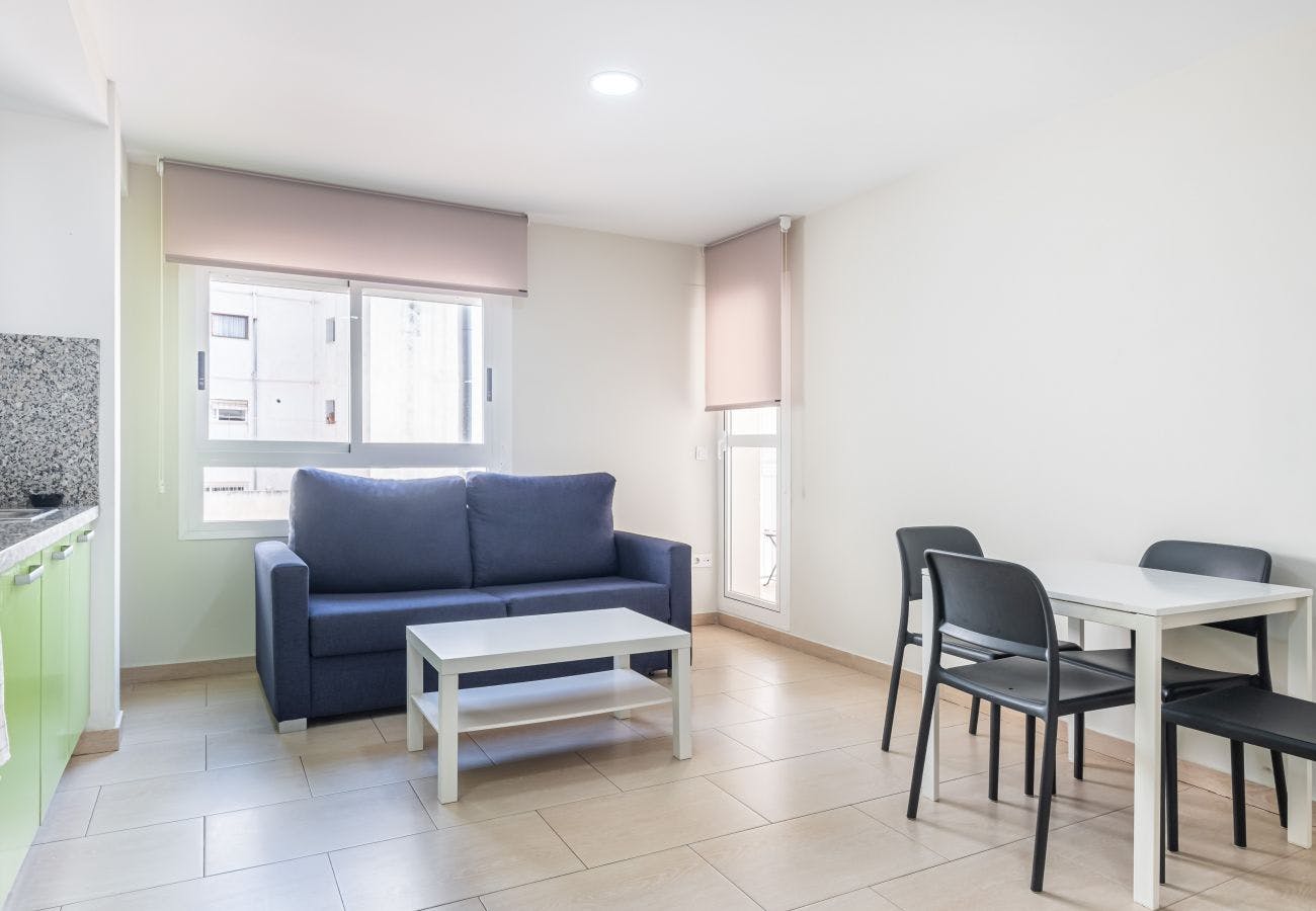 Appartamento in affitto a 10 € al mese a Benidorm, Carrer del Mercat