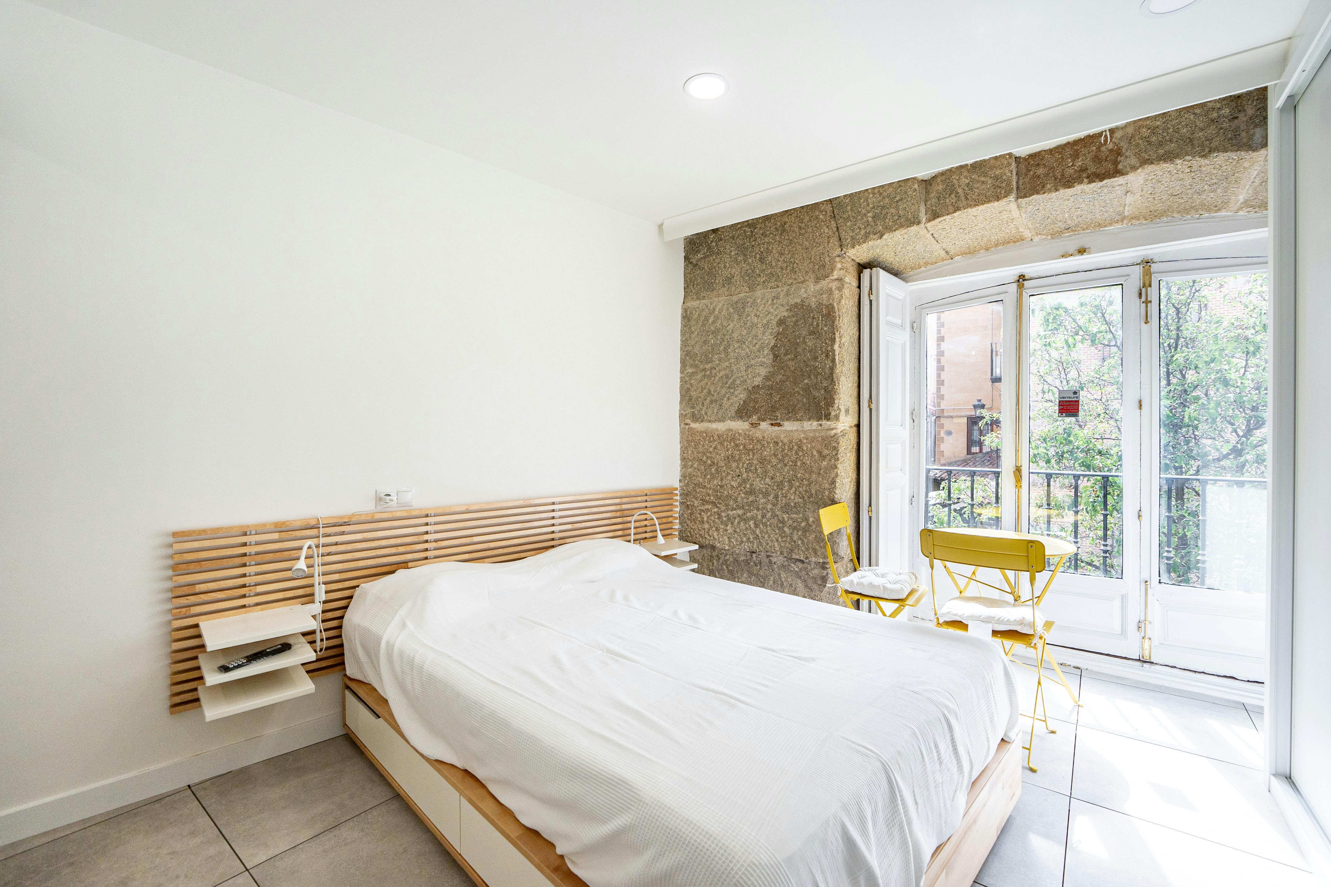 Calle del Arenal, Madrid preview