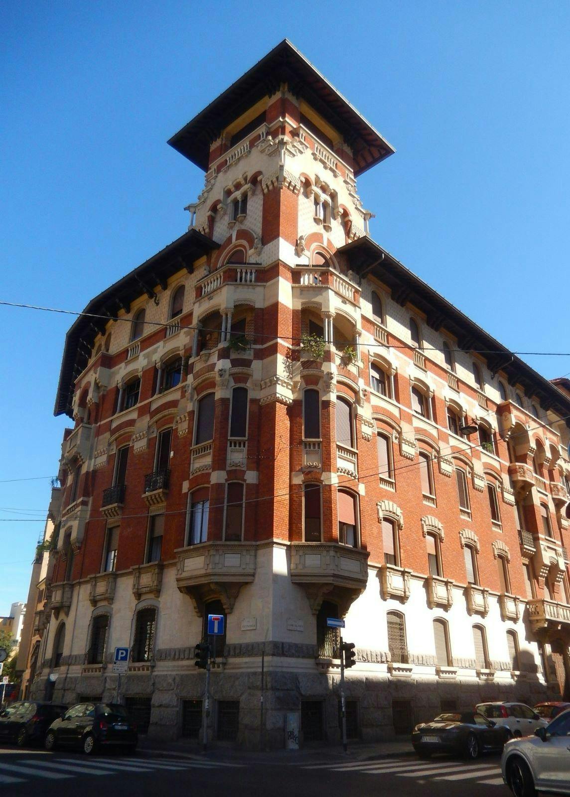 Via Cosimo del Fante, Milan preview