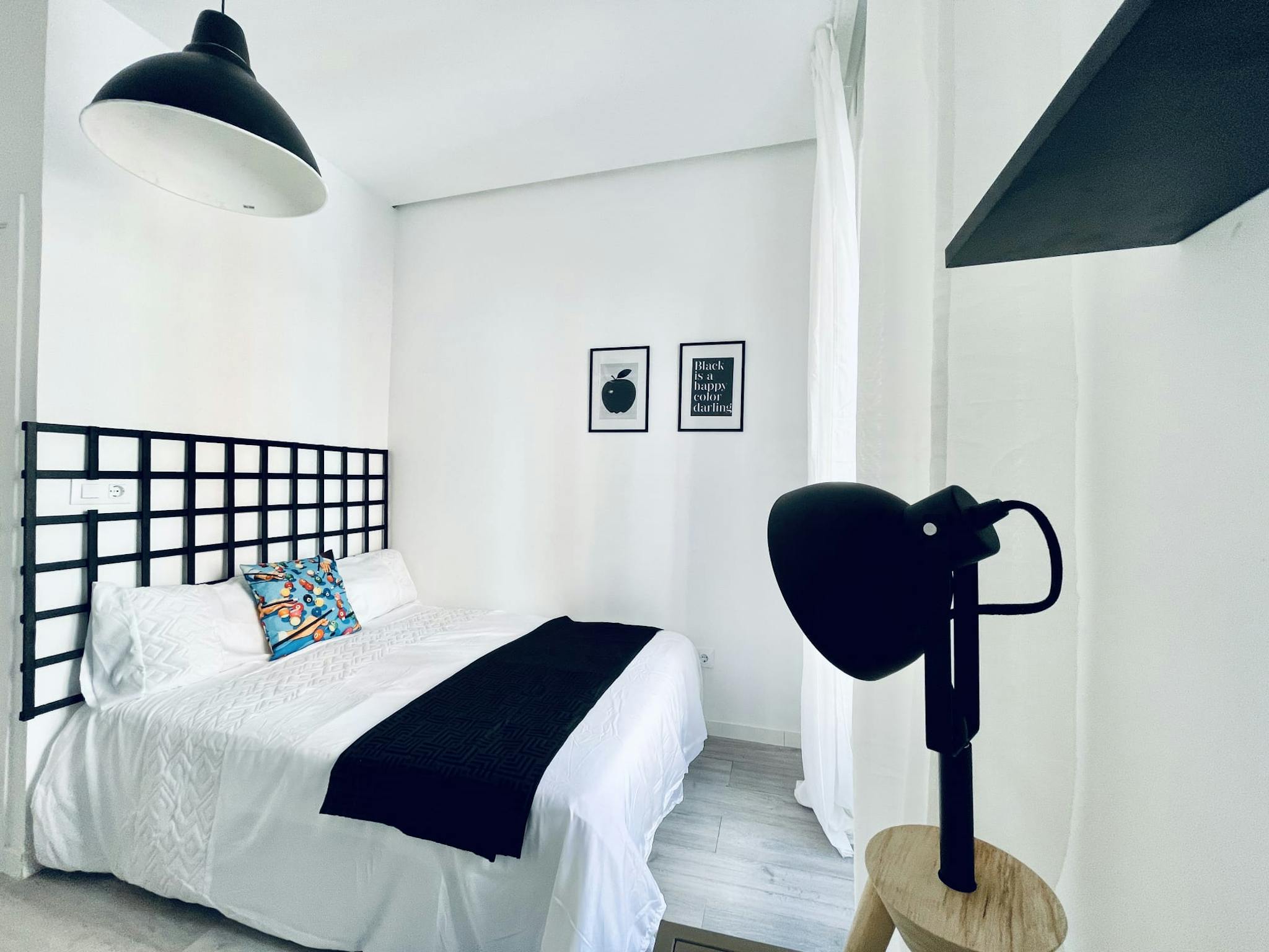 Calle del Divino Pastor, Madrid preview