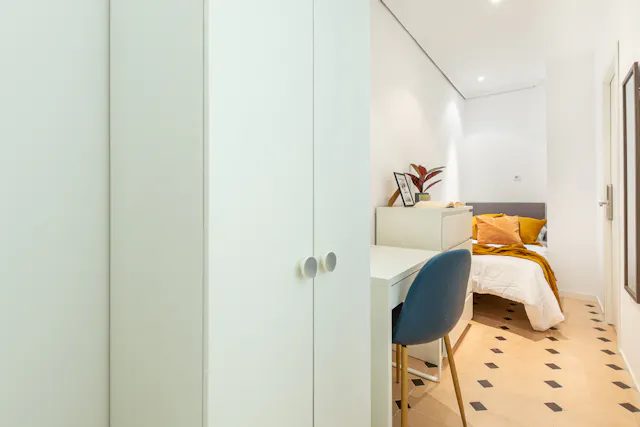 Private room in Calle del Príncipe de Vergara, Madrid (1532614) room image 2