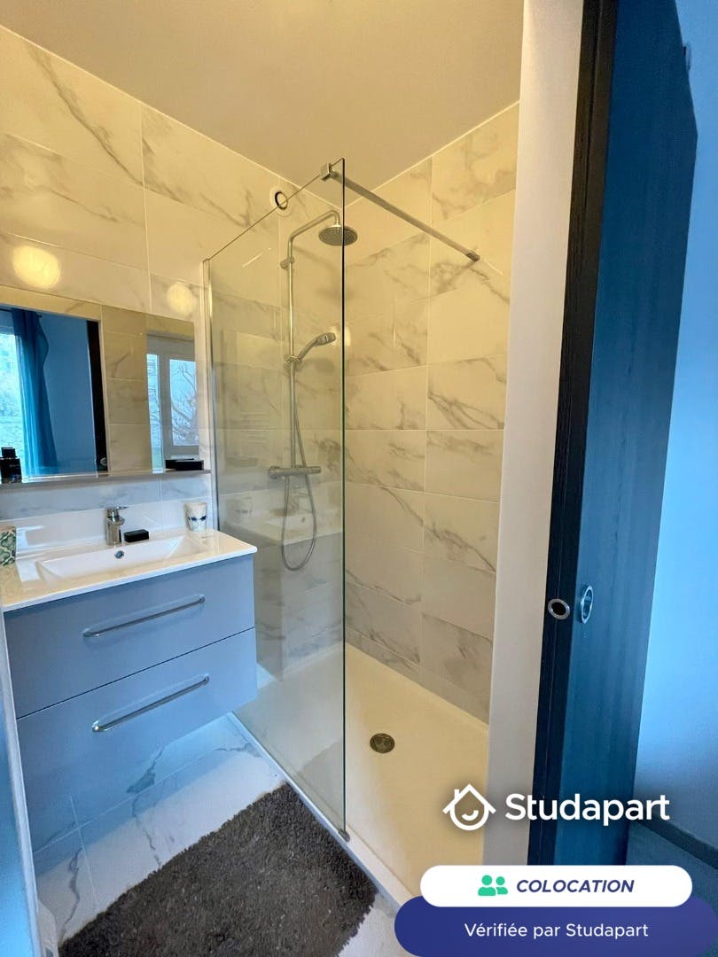 Chambre privée à louer pour 695 €/mois à Aubervilliers, Rue Villebois Mareuil