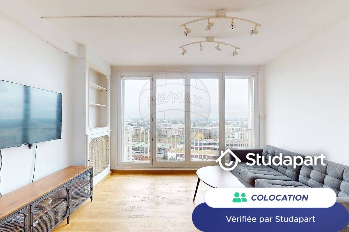 Private room for rent for €420 per month in Orléans, Rue Clément V