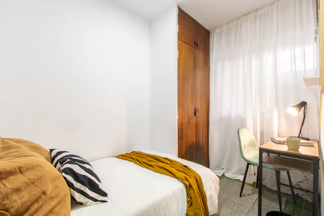 Private room in Calle del Pez Austral, Madrid (1532731) room image 2