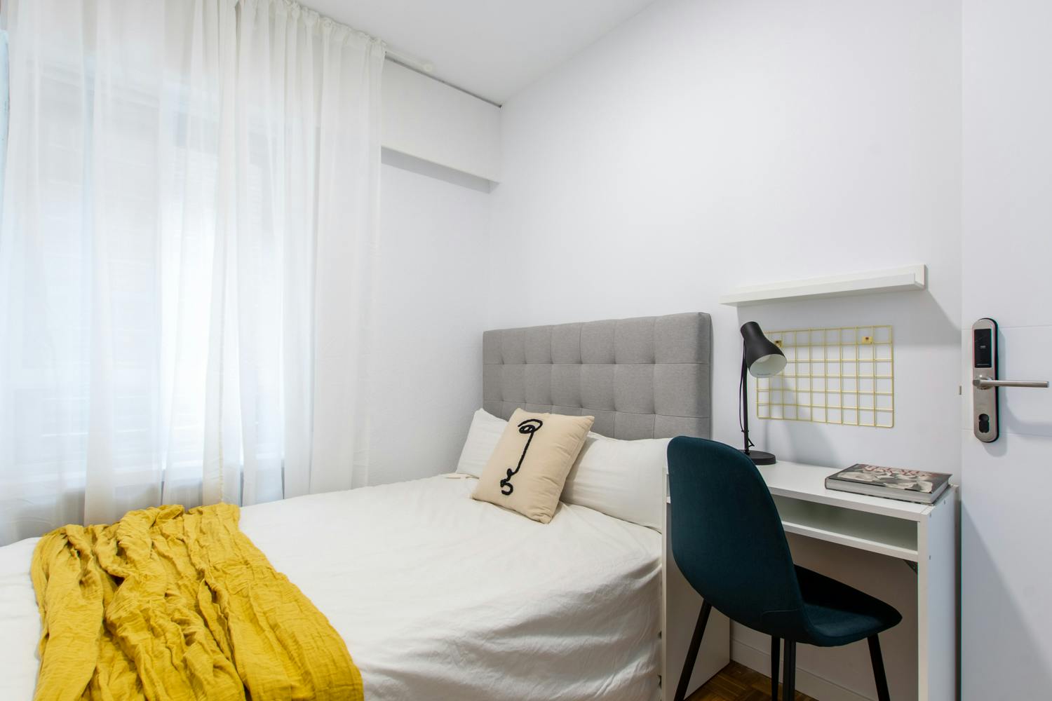 Calle del Pez Austral, Madrid preview