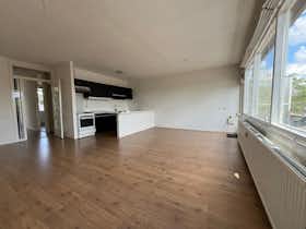 Apartment for rent for €1,500 per month in Bilthoven, Julianalaan