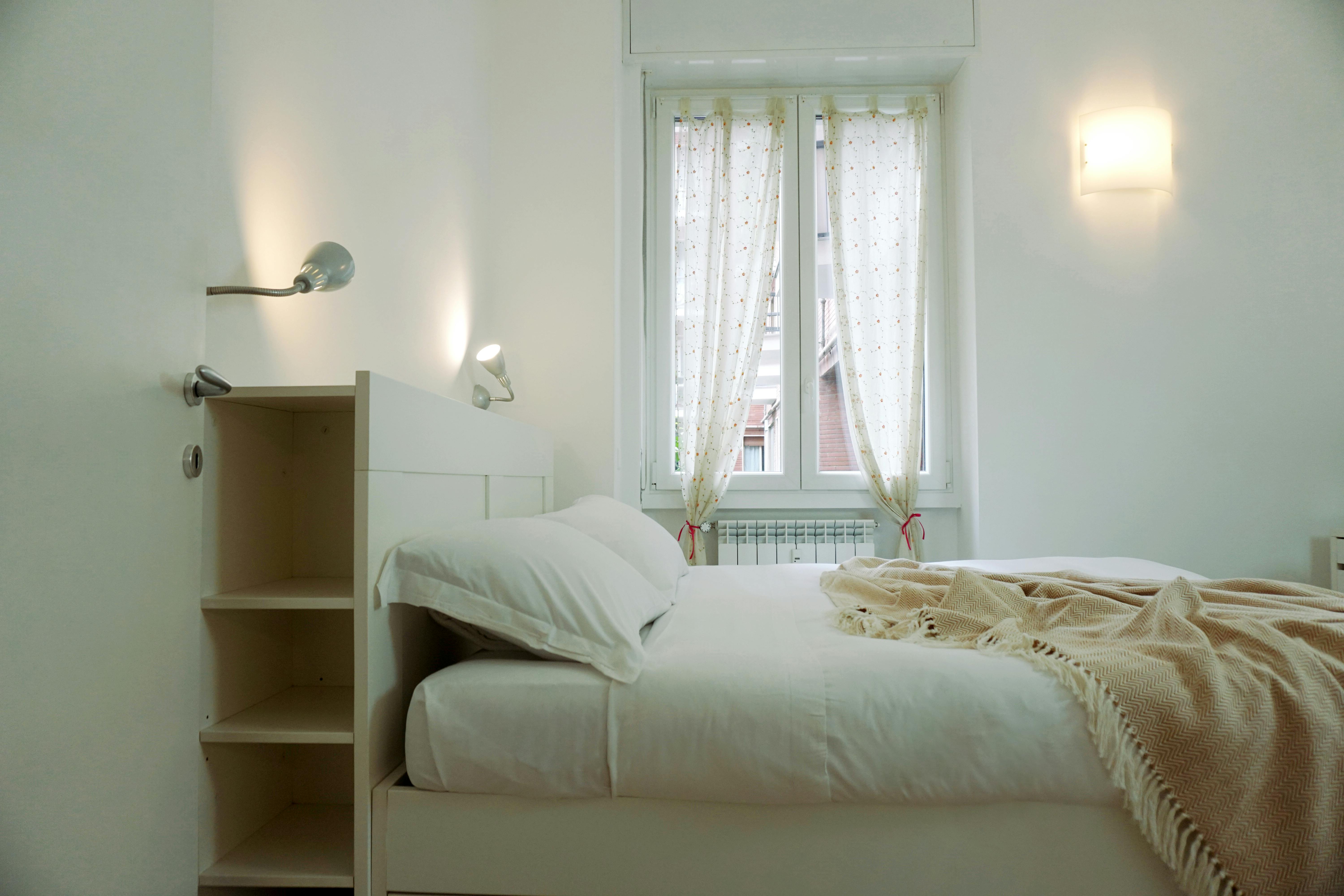 Via Pompeo Cambiasi, Milan