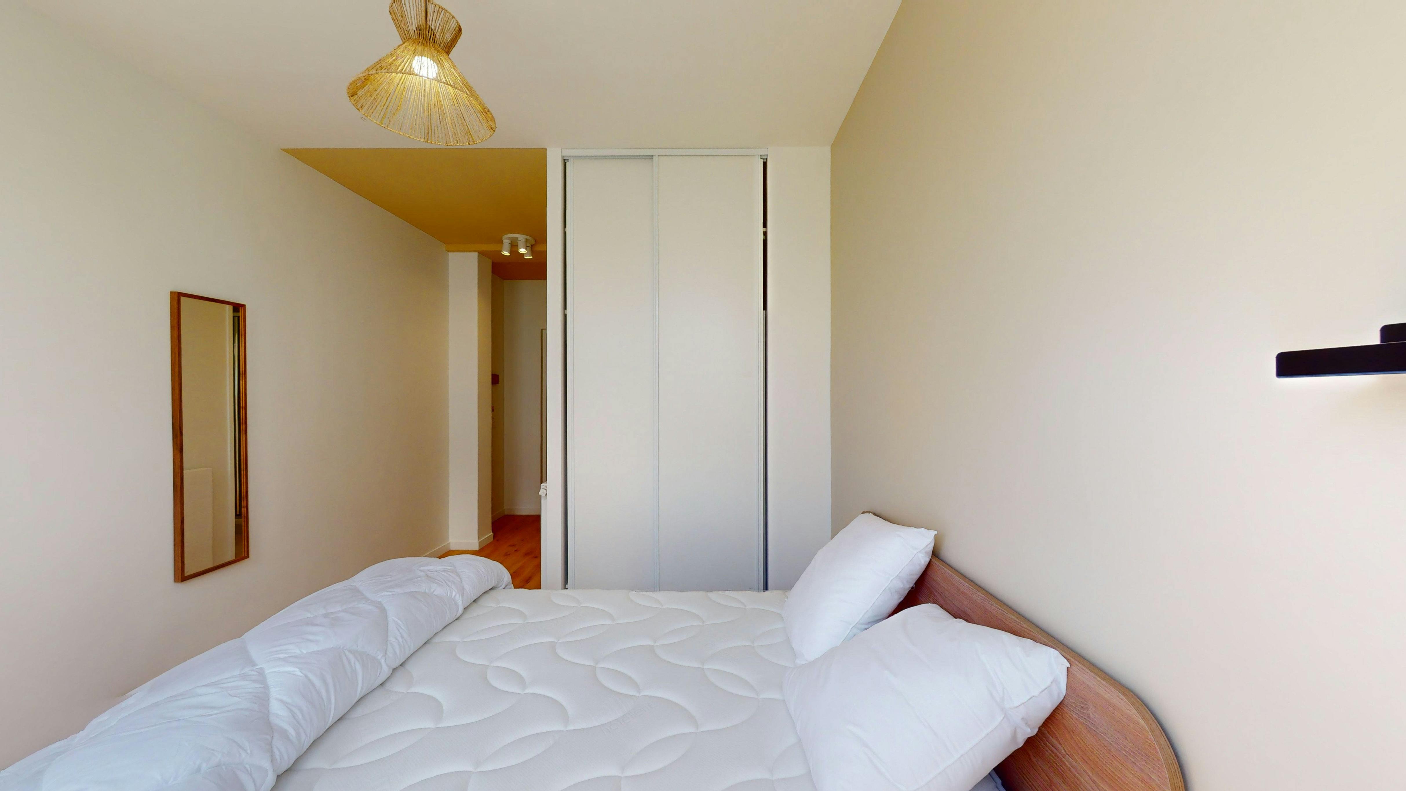 Apartment Suresnes, 618m² — photo 15