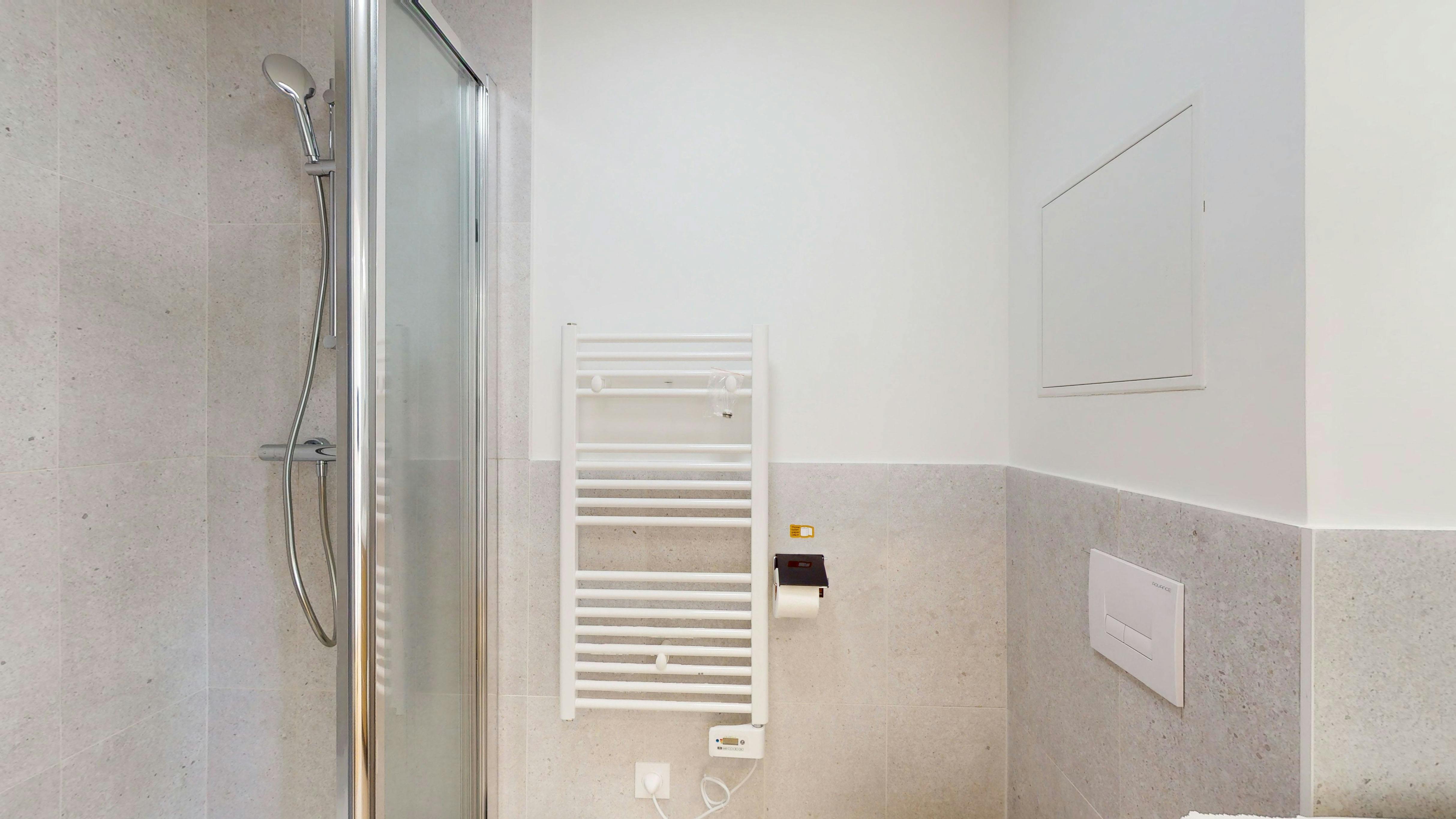 Apartment Suresnes, 618m² — photo 16