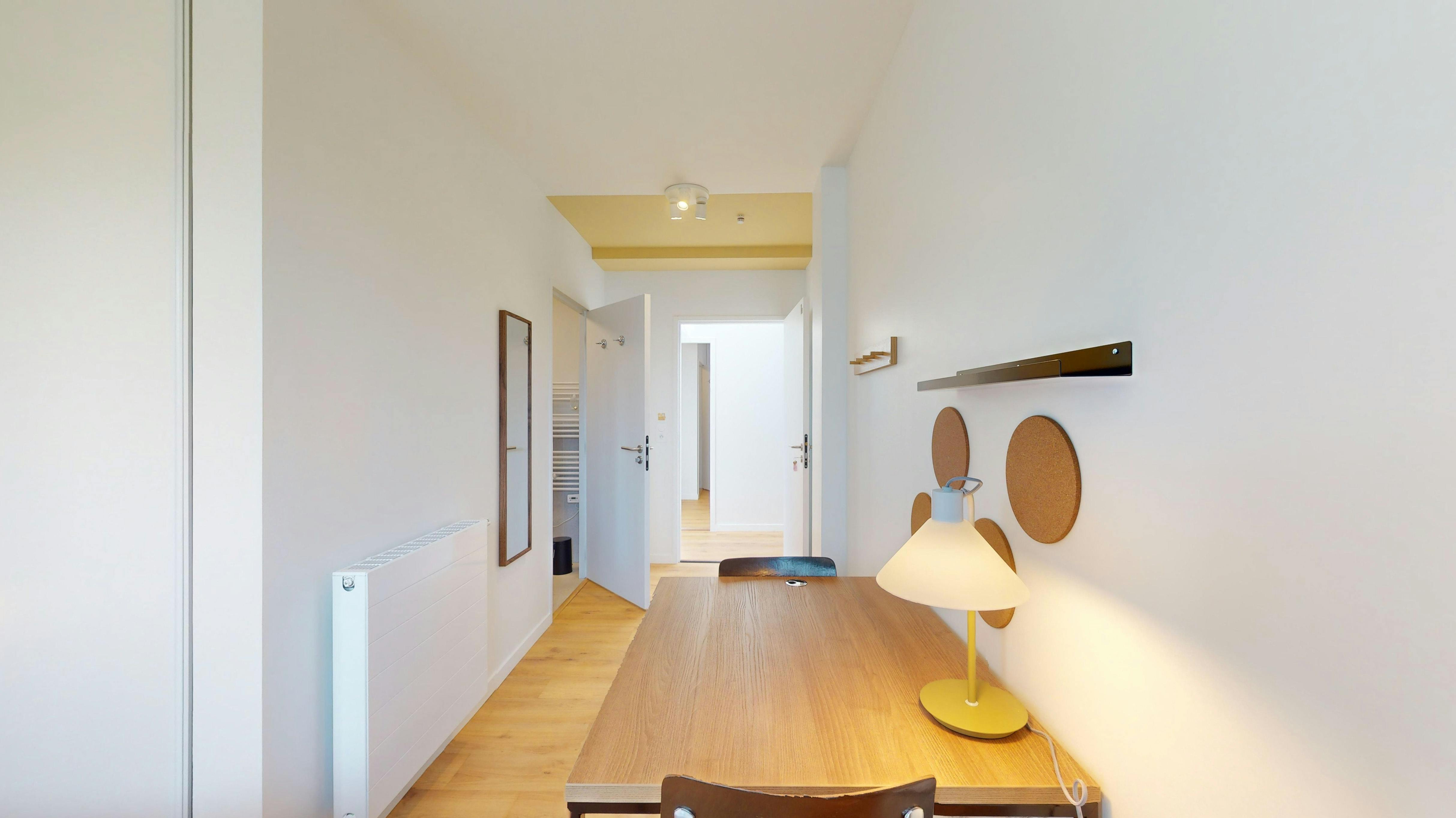 Apartment Suresnes, 618m² — photo 74
