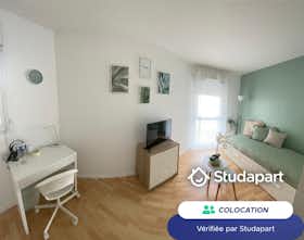 Отдельная комната сдается в аренду за 515 € в месяц в Bussy-Saint-Georges, Rue Josquin des Prés