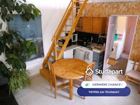 Отдельная комната сдается в аренду за 222 € в месяц в Jossigny, Rue Ferraille