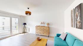 公寓 正在以 €1,000 的月租出租，其位于 Rennes, Rue Monseigneur Duchesne