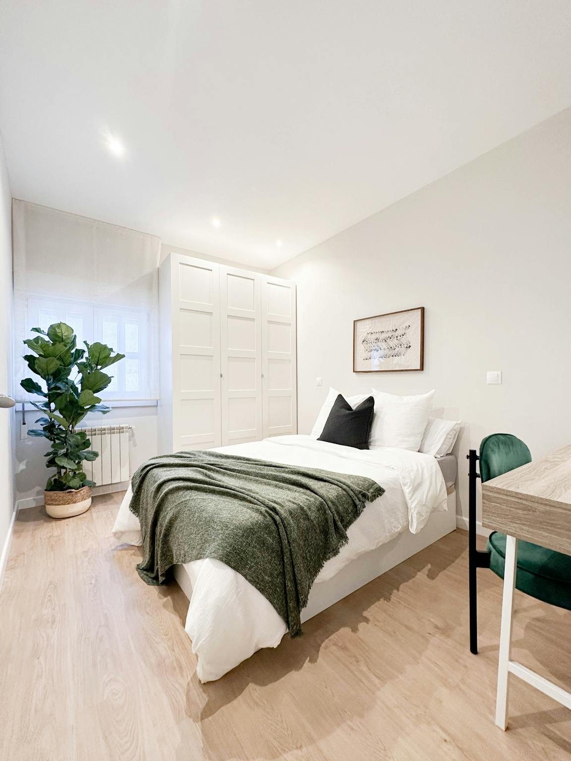 Calle de Mariano Vela, Madrid preview