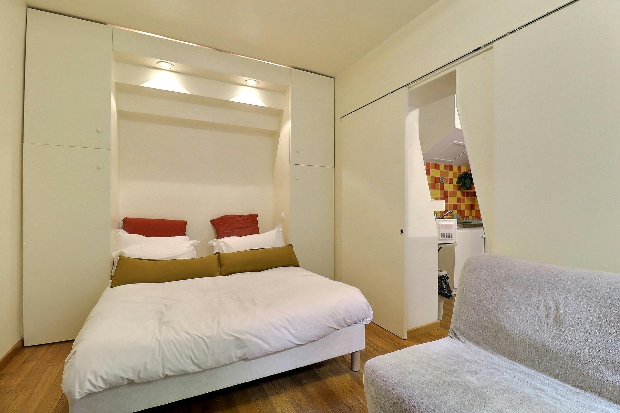 Rue de Monttessuy, Paris preview