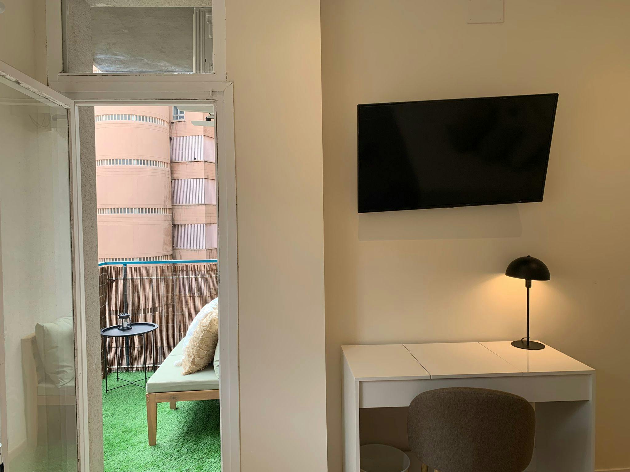 Apartment Barcelona, 75.9m² — photo 1