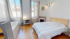 Chambre privée à louer pour 480 €/mois à Angoulême, Rue Waldeck-Rousseau