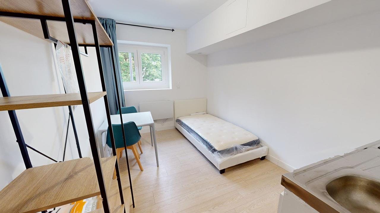 Studio for rent for €422 per month in Roubaix, Rue de Blanchemaille