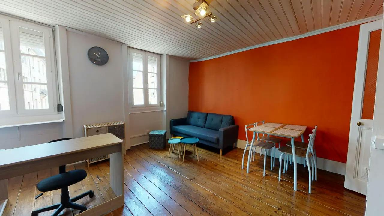 Apartamento en alquiler por 525 € al mes en Besançon, Rue François Louis Bersot