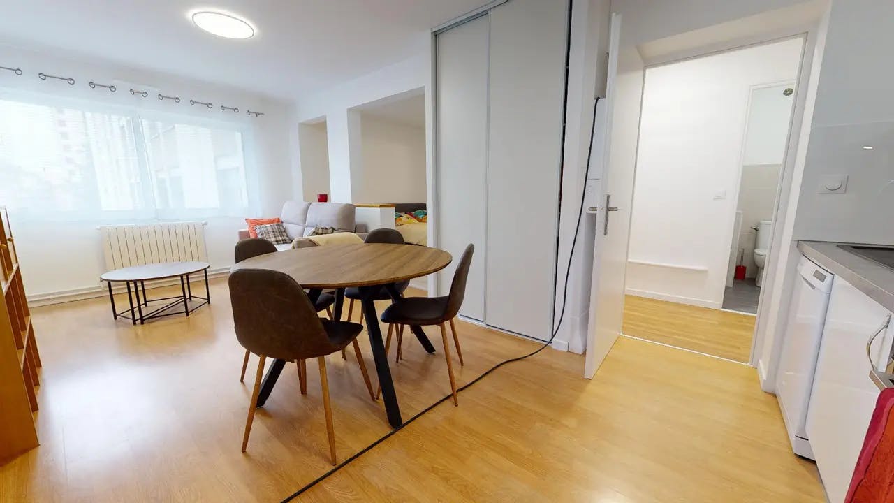 1-Bedroom Apartment in Avenue Rhin et Danube, Grenoble (1534120) ROOM 1