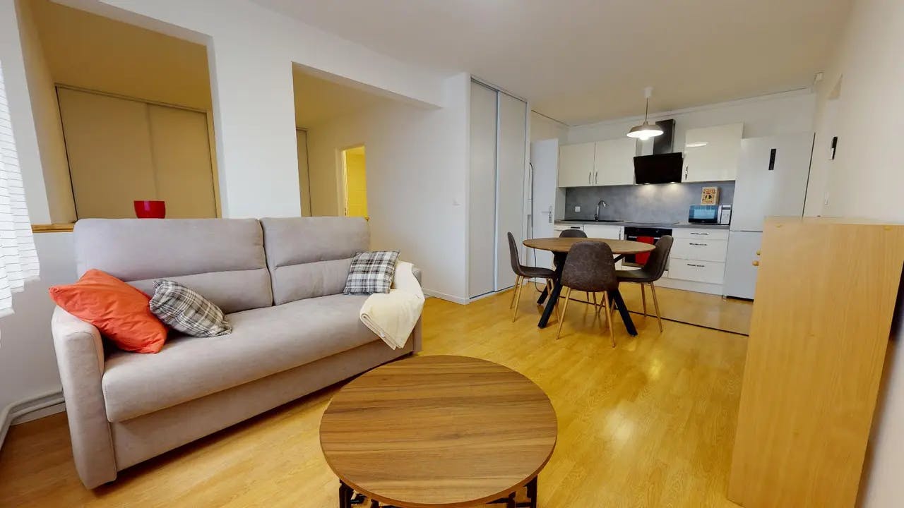 公寓 正在以 €852 的月租出租，其位于 Grenoble, Avenue Rhin et Danube