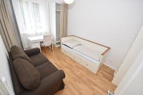 Private room for rent for €545 per month in Frankfurt am Main, Langobardenweg