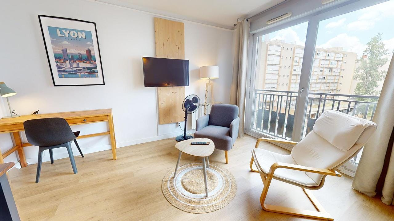 Apartment Villeurbanne, 30m² — photo 1