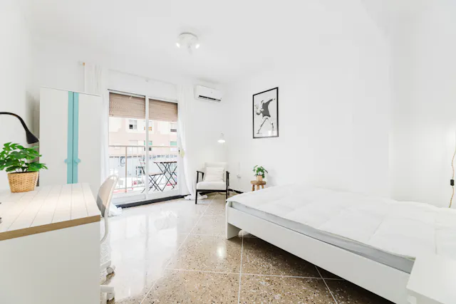Private room in Carrer de Ramiro de Maeztu, Valencia (1534570) room image 1