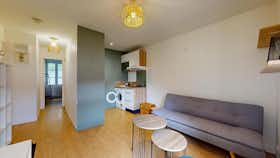 Apartment for rent for €680 per month in Nantes, Rue Jules Launey