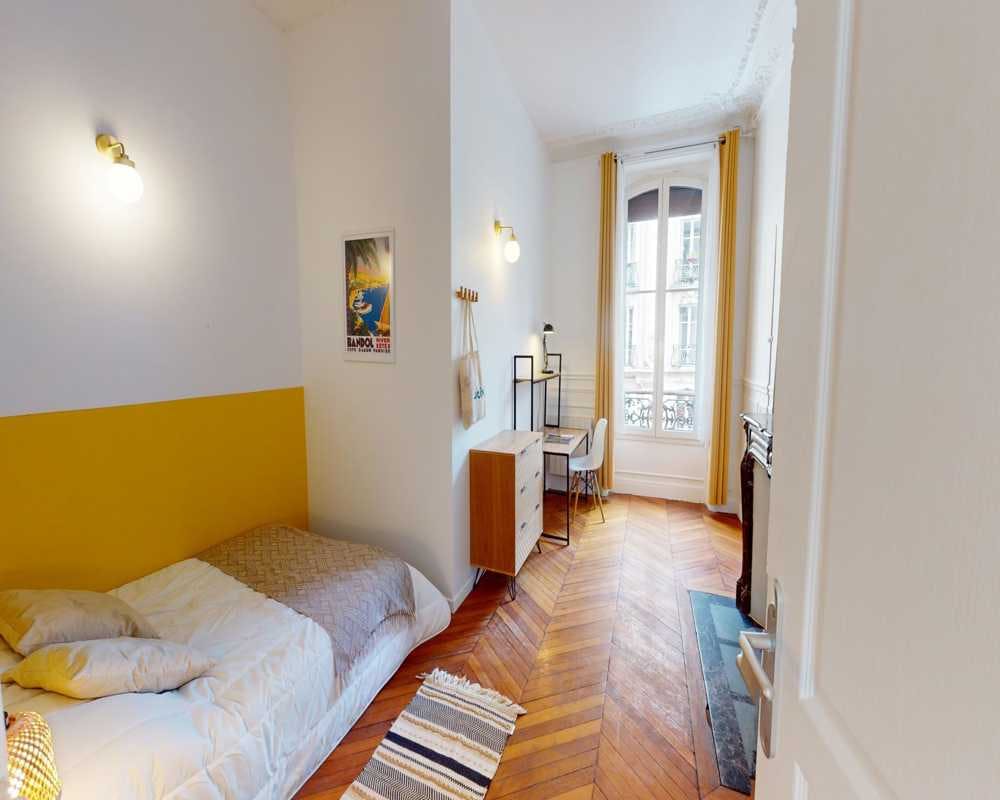 Private room in Rue du Faubourg Saint-Denis, Paris (1535006) room image 1