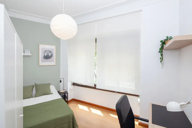 Private room in Carrer Sant Josep de Calassanç, Valencia (1535096) room image 1